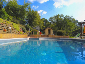 Country house with pool at 700 meters cycling and walking opportunities